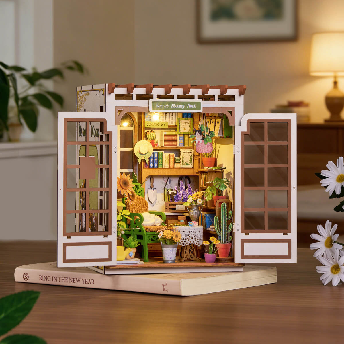 Rolife Secret Bloomy Nook DIY Book Nook TGE04