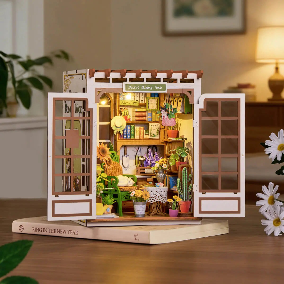 Rolife Secret Bloomy Nook DIY Book Nook TGE04 Rolife