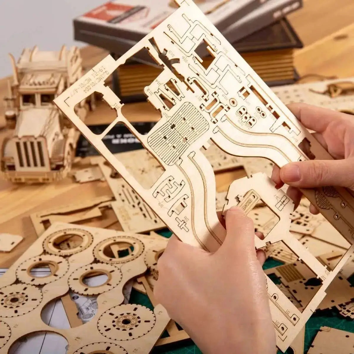 Grand Prix Car Scale Model 3D Wooden Puzzle - Toys Quiz