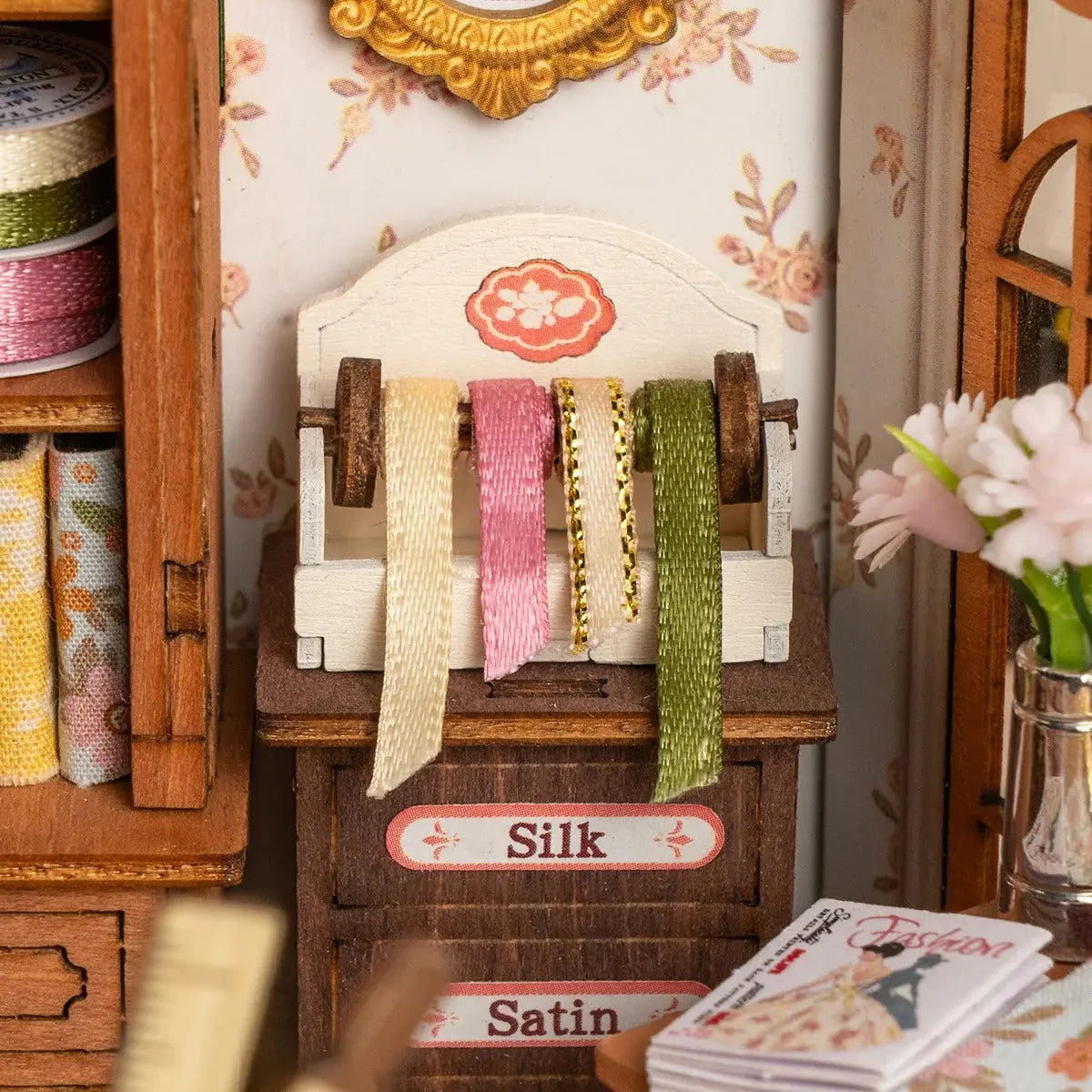 Rolife Elsa's Tailoring DIY Miniature House Toys Quiz