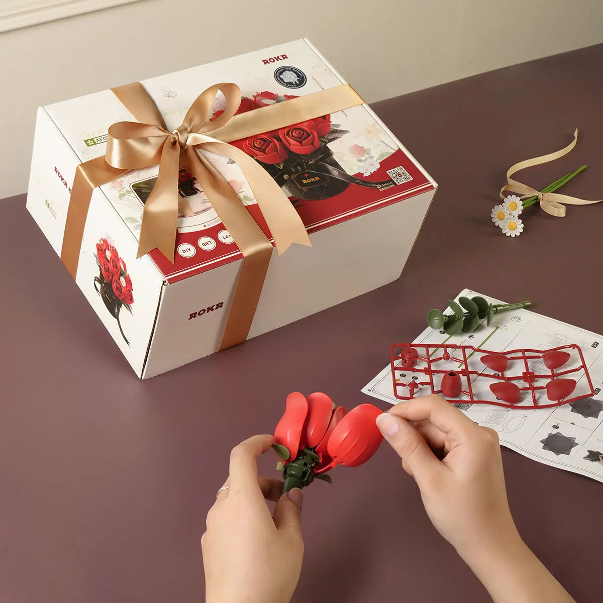 ROKR Red Rose Bouquet DIY 3D Puzzle ROKR