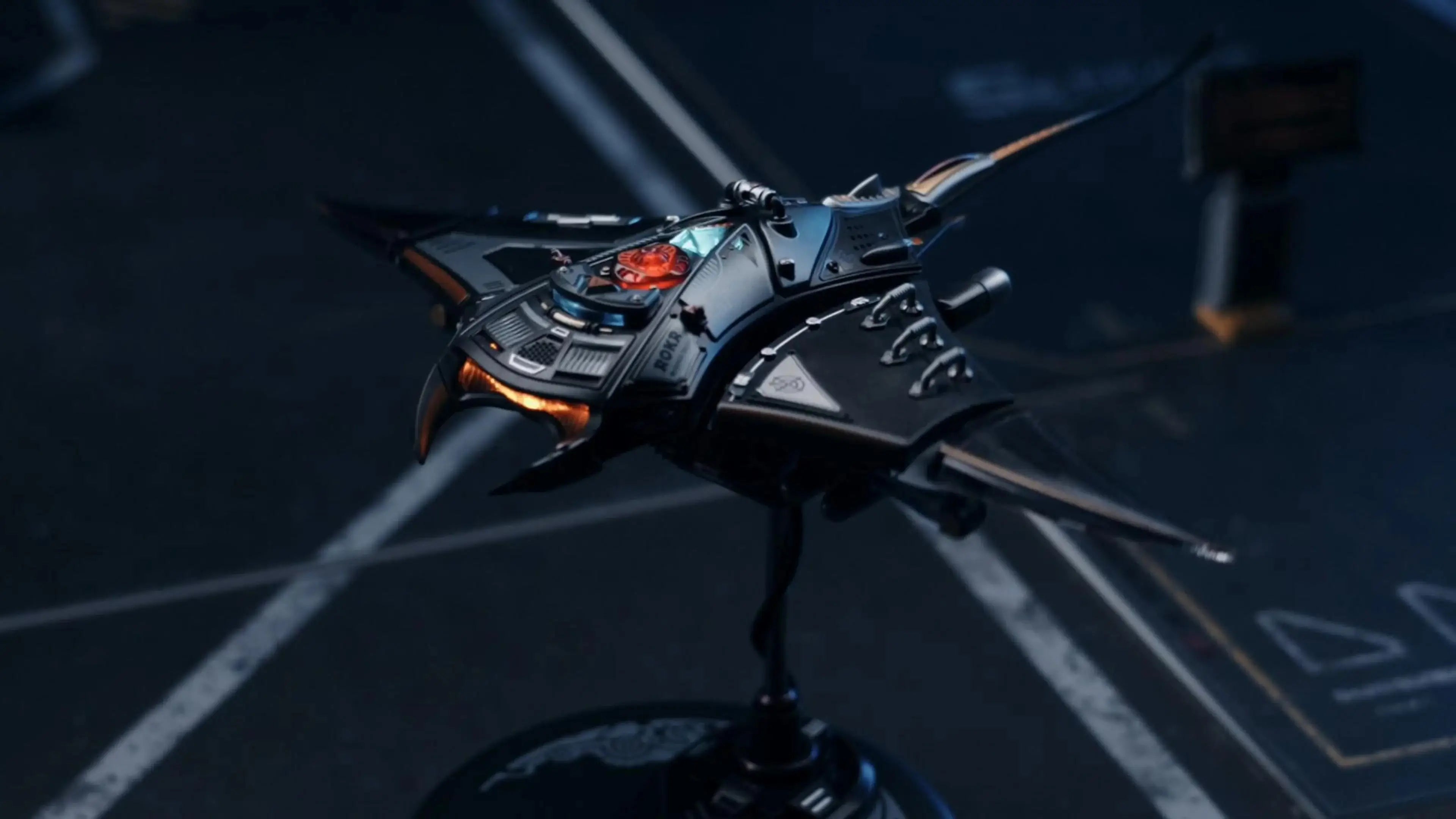 Toys Quiz Manta Ray - An Elegant Desktop Art Piece