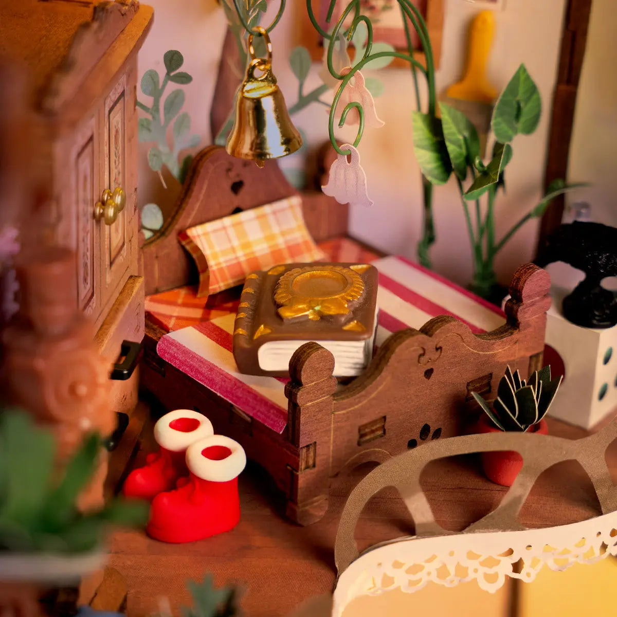 Rolife Fairytale Tree House DIY Miniature House Toys Quiz