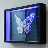 Cyberpunk Phantom Butterfly LED nástěnný rám - Osvětlené kovové puzzle décor