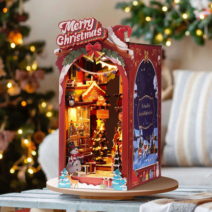 Christmas Street DIY Book Nook - Toys Quiz