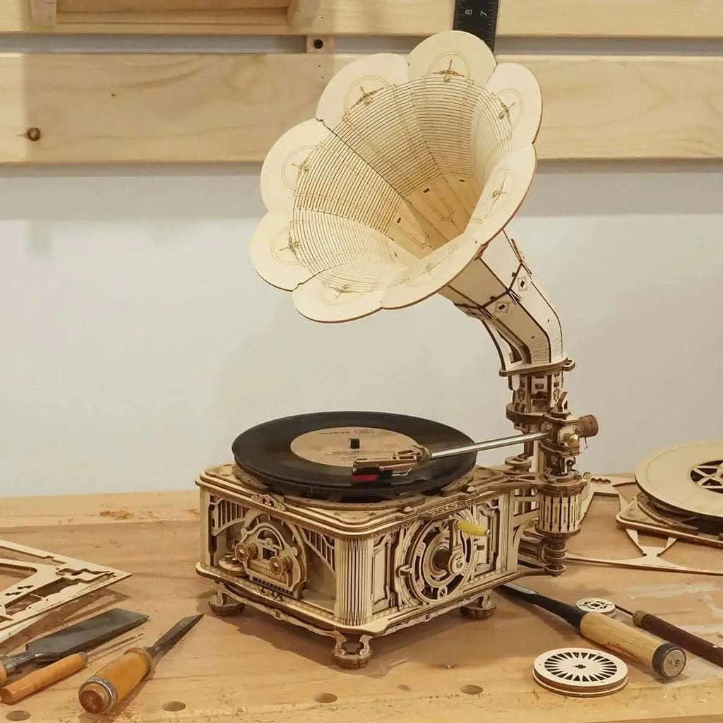 Assembled DIY Crank Classic Gramophone 3D Wooden Puzzle with hand crank - Toys Quiz