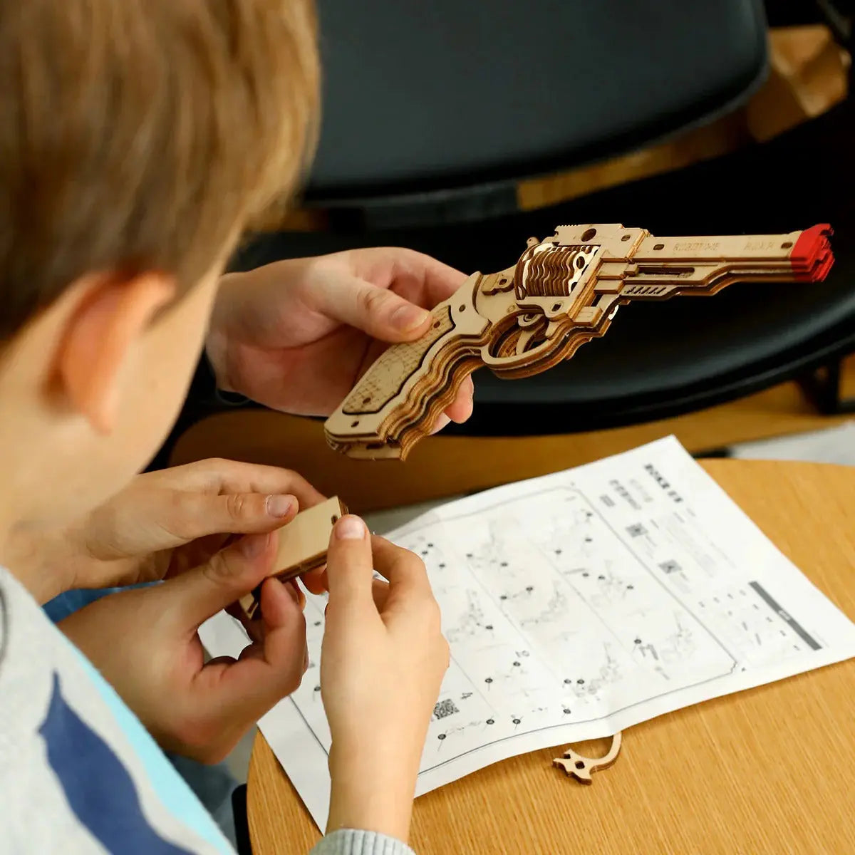 ROKR Corsac M60 Justice Guard Gun Toys Quiz