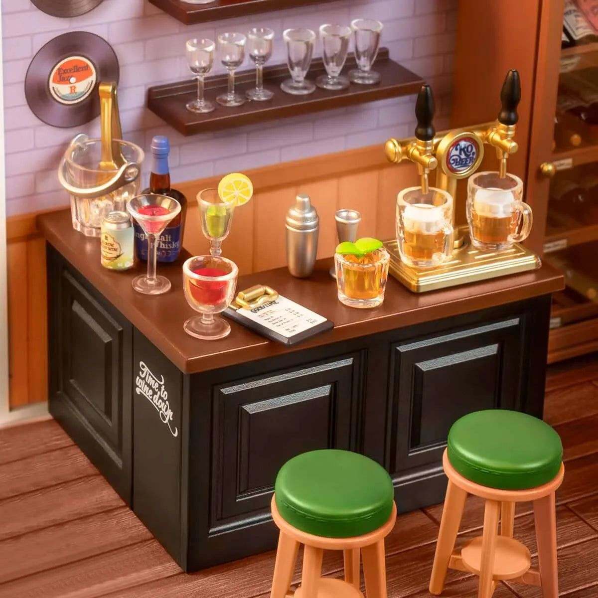 Leisurely Cheers Bar DIY Plastic Miniature House - Toys Quiz