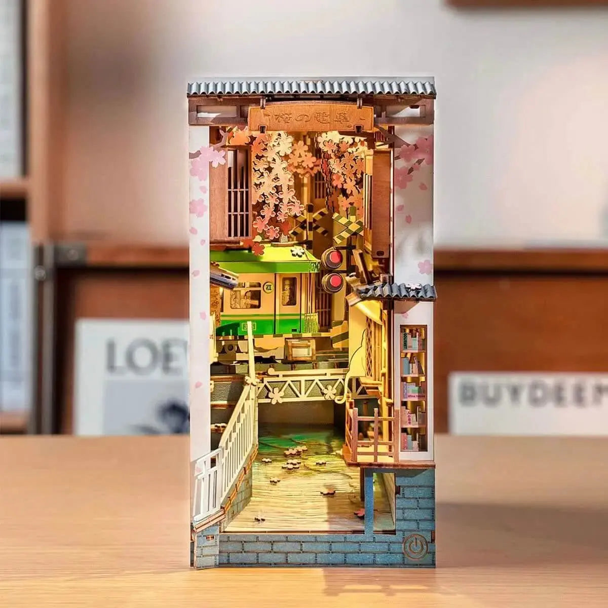 Sakura Densya DIY Book Nook Shelf Insert Kit - Toys Quiz