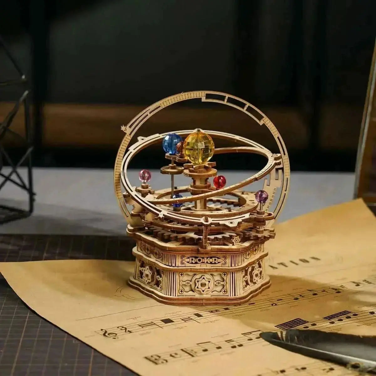 DIY 3D puzzle Wooden Music Box with rotating planets - Toys Quiz
