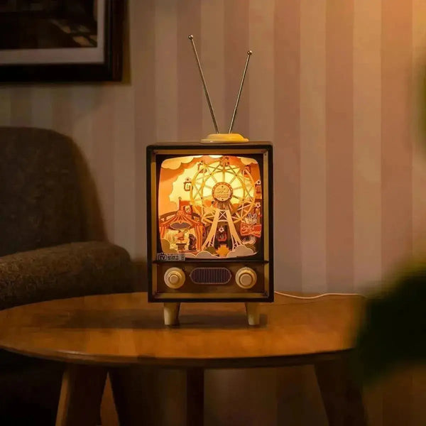 Hand-cranked Wooden Music Box with Ferris wheel movement - Toys Quiz